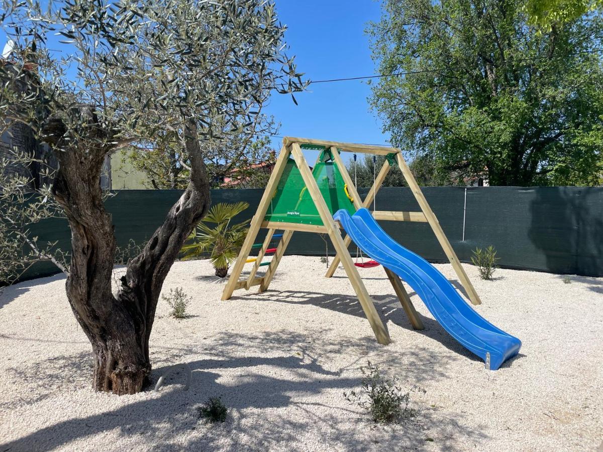Moderne Istrische Steinvilla - 4 Sterne Mit Privatem, Beheizbaren Pool & Meerblick Kavran Exterior foto