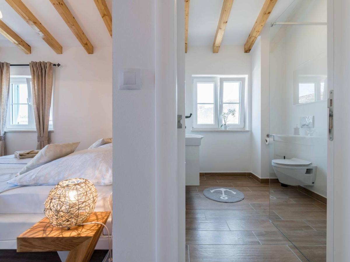 Moderne Istrische Steinvilla - 4 Sterne Mit Privatem, Beheizbaren Pool & Meerblick Kavran Exterior foto